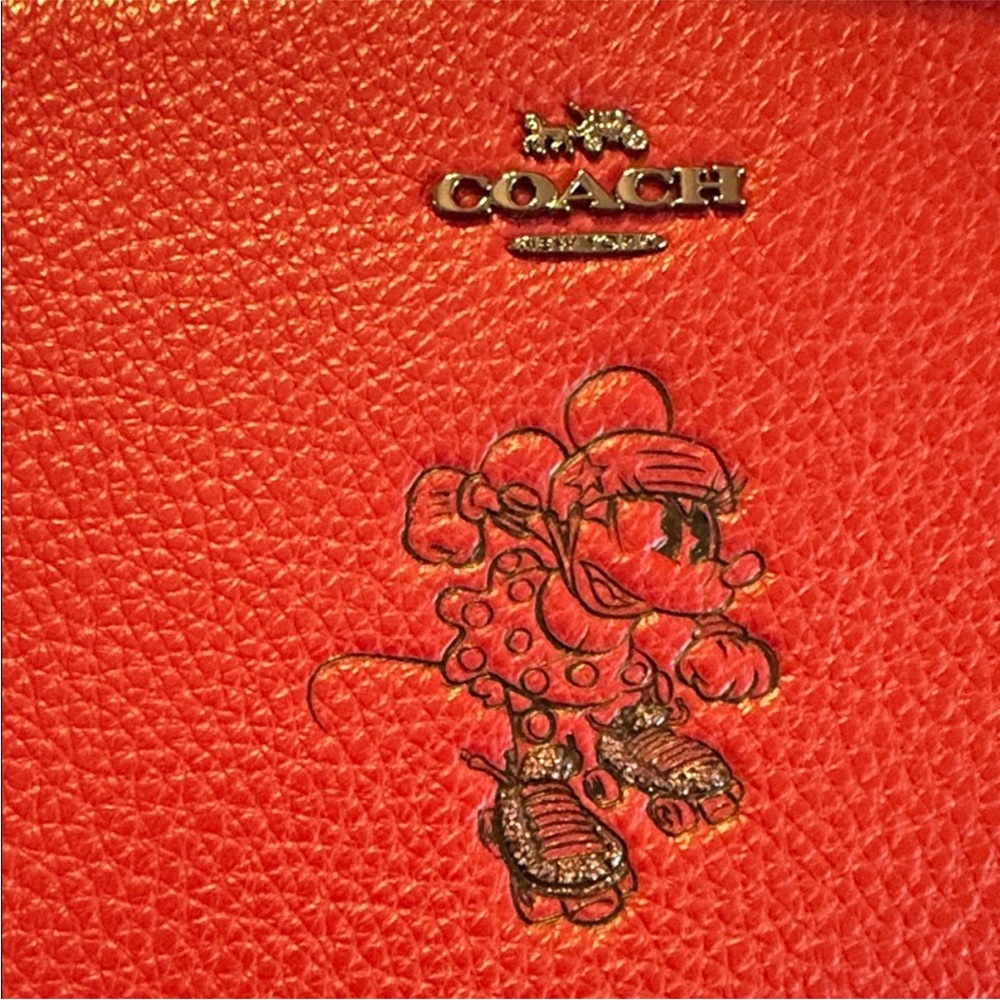 Disney Coach Minnie Mouse‎ Motif Wristlet in red pebble leather. NWT - Picture 2 of 8